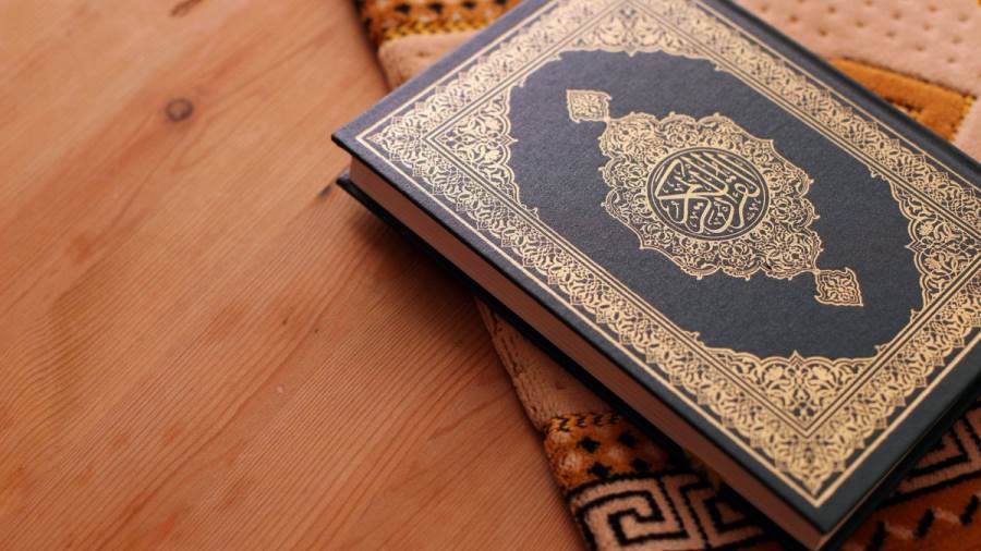 لغة العرب أم لغة القرآن؟